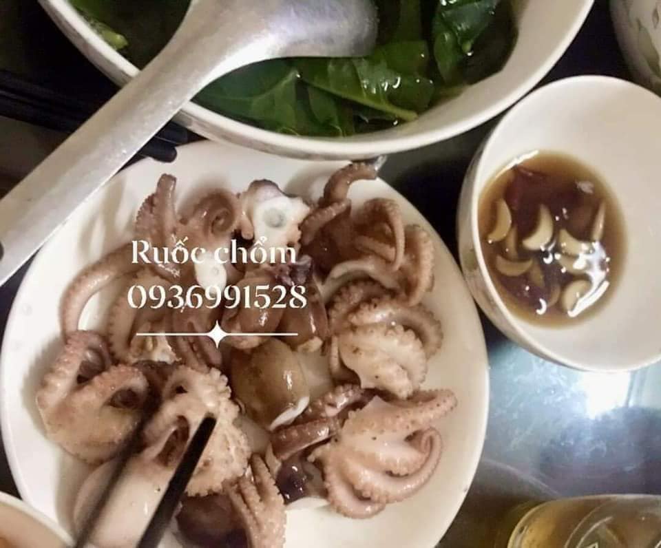 Bạch tuộc hấp bia