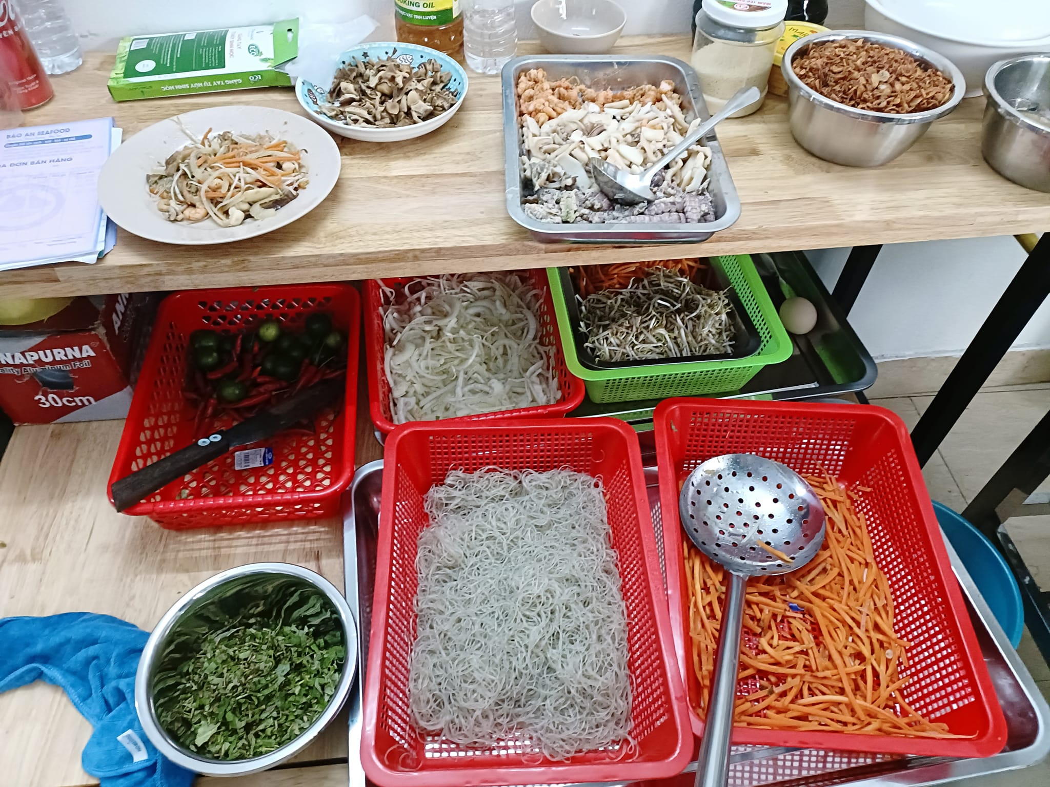 Nguyên liệu chuẩn bị xào miến